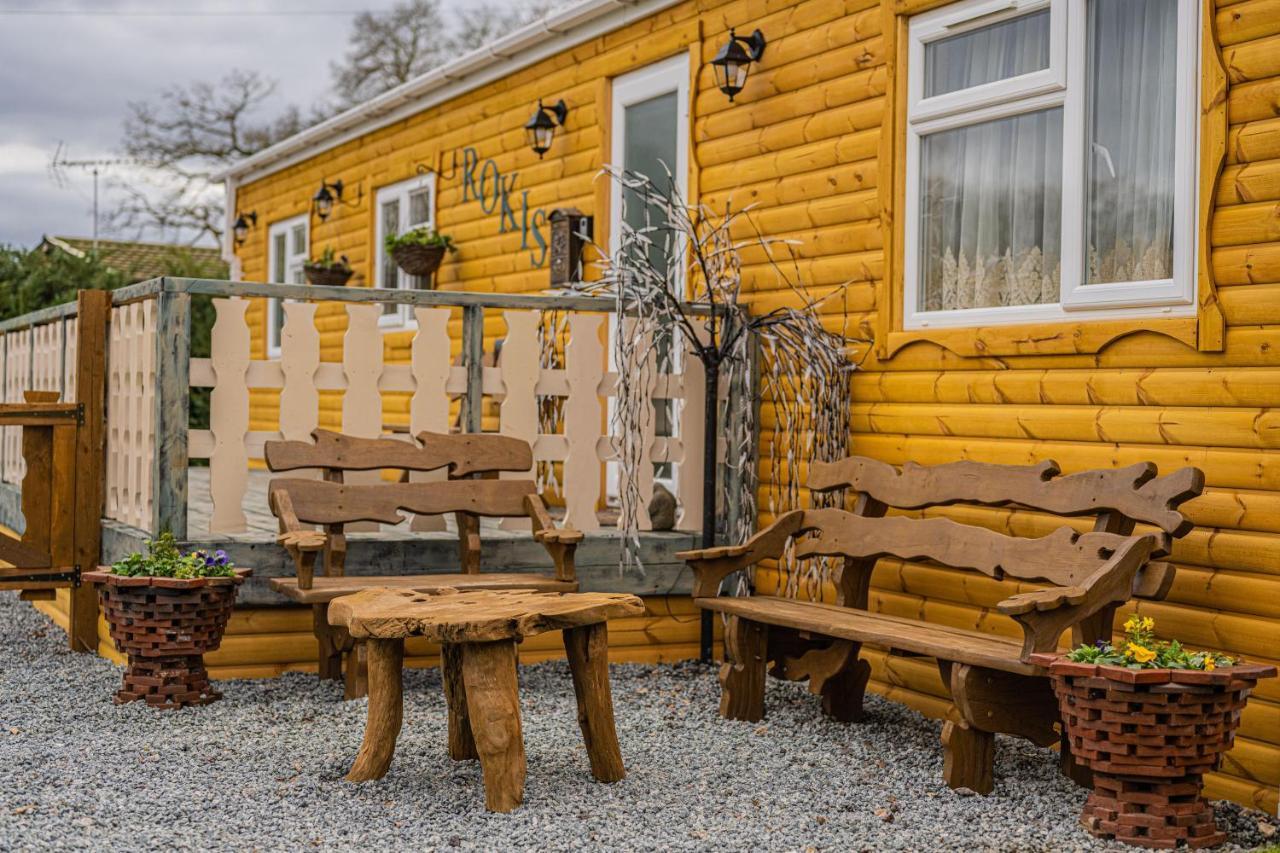 Bespoke Holiday Home With Private Pool And Hot Tub, Sleeps 8 Ref 34073P Кингс-Линн Экстерьер фото