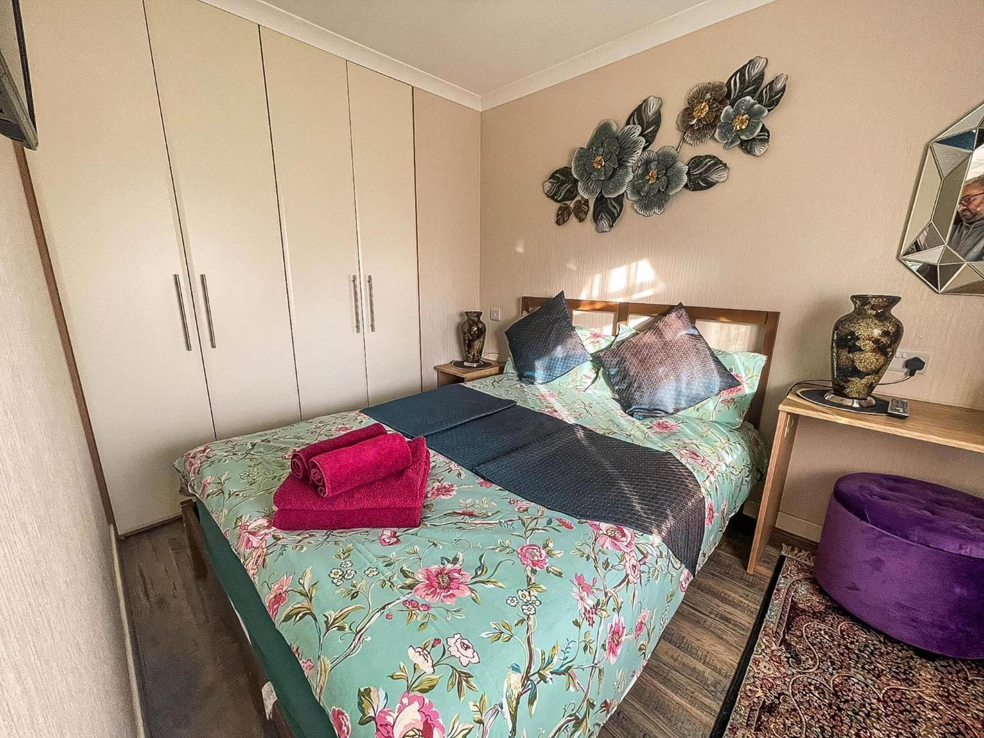 Bespoke Holiday Home With Private Pool And Hot Tub, Sleeps 8 Ref 34073P Кингс-Линн Экстерьер фото